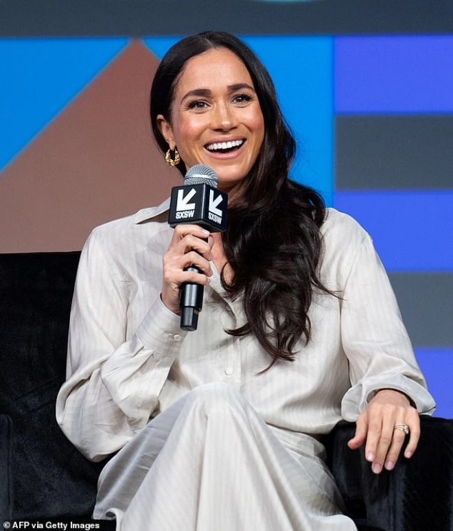 Meghan thừa nhận mình là nạn nhân của cả thế giới hoàng tử harry bênh vợ chằm chặp - 11