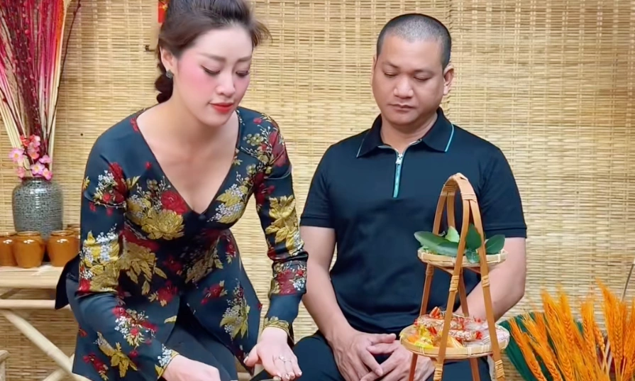 một nửa của sao việt sau khi có danh phận thiếu gia ngành nhựa tự tin lộ diện cạnh midu chồng khánh vân thay đổi - 14