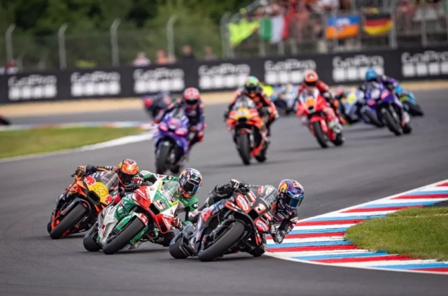 Motogp có đang đổi màu theo phong cách f1 các nhà sản xuất đòi lại miếng bánh lớn hơn - 1