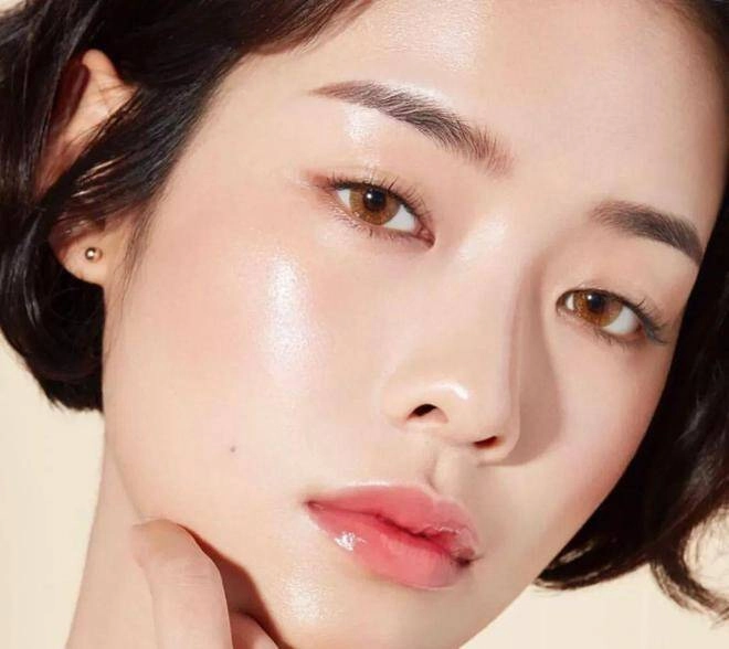 Mùa lạnh da khô mốc 4 mẹo trang điểm để có lớp nền mịn lỳ da đẹp như đi spa bền bỉ đến cuối ngày - 3