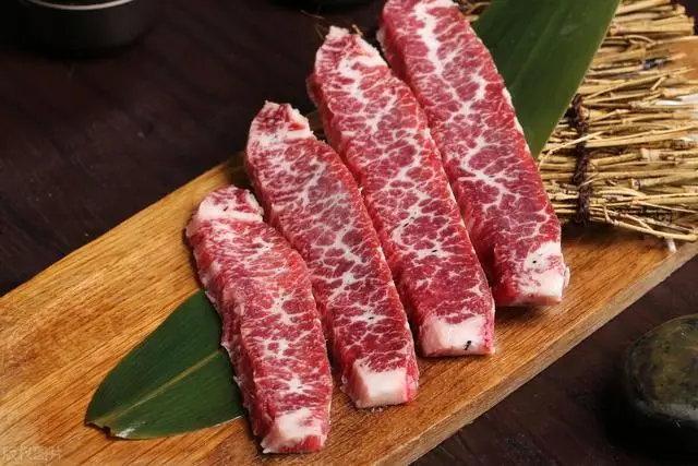 Mua thịt bò hãy ghi nhớ 3 không đầu bếp lâu năm bật mí cách chọn những miếng ngon nấu gì cũng đỉnh - 8