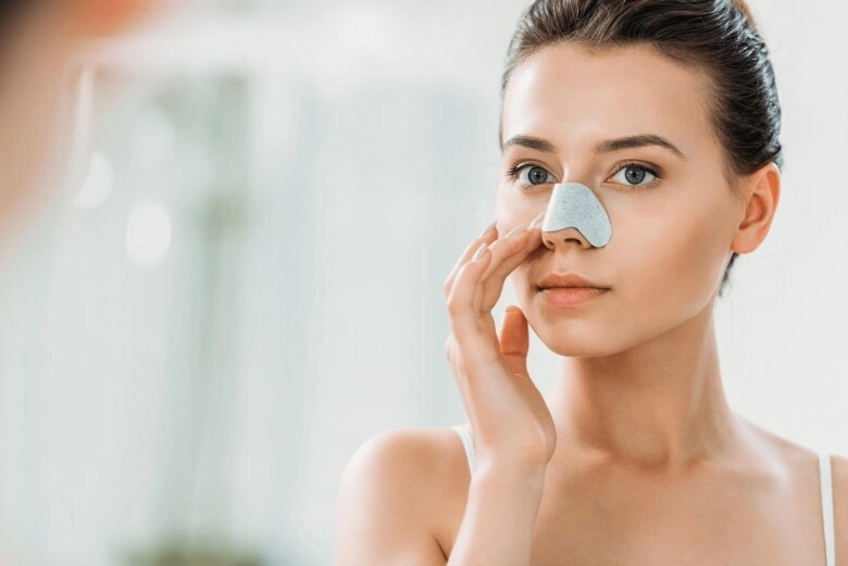 Mụn cám li ti ở mũi nhỏ nhưng dai dẳng muốn sạch tận gốc phải đủ 4 bước này - 1