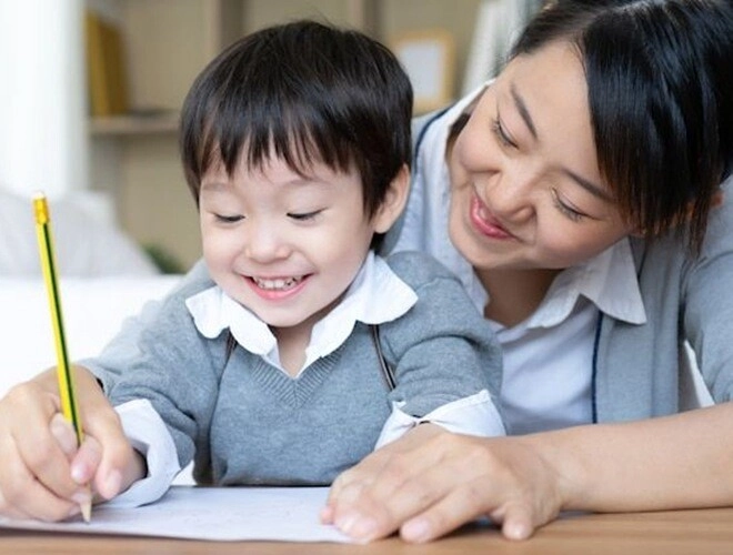Muốn con học giỏi đừng chỉ nghĩ đến điểm số - 1