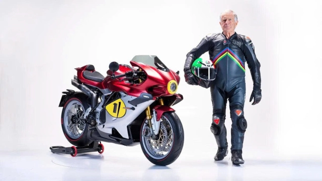 Mv agusta superveloce 1000 ago và bộ trang phục thần thánh từ dainese - 5