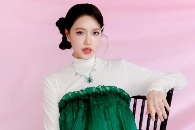 Mỹ nhân làng hài việt bị bỏng mặt cấp độ 2 lột xác ngoạn mục nhờ dao kéo 38 tuổi mê mặc cắt xẻ khoe body bốc lửa - 3