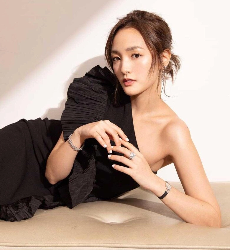 mỹ nhân mang gương mặt của nửa showbiz có làn da không lỗ chân lông chưa từng bỏ qua bước chăm da này - 2