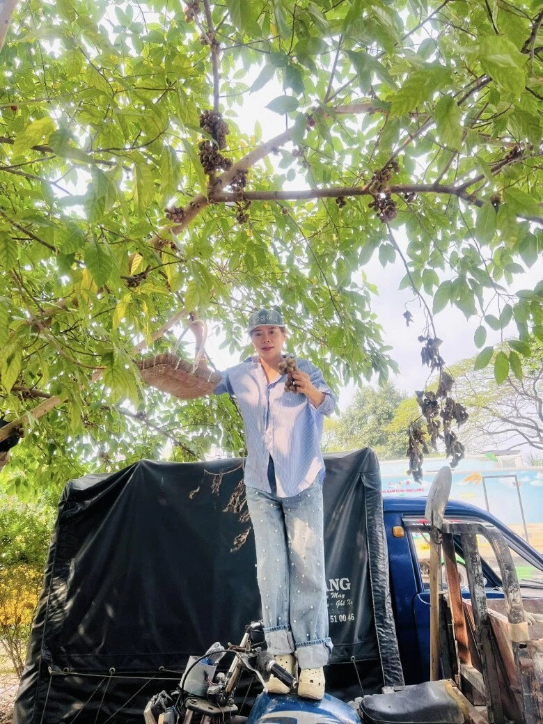 mỹ nhân ngư của showbiz việt sở hữu khu vườn 10000m2 giờ chẳng màng hư danh chỉ thích ngồi nhổ cỏ ươm cây - 13