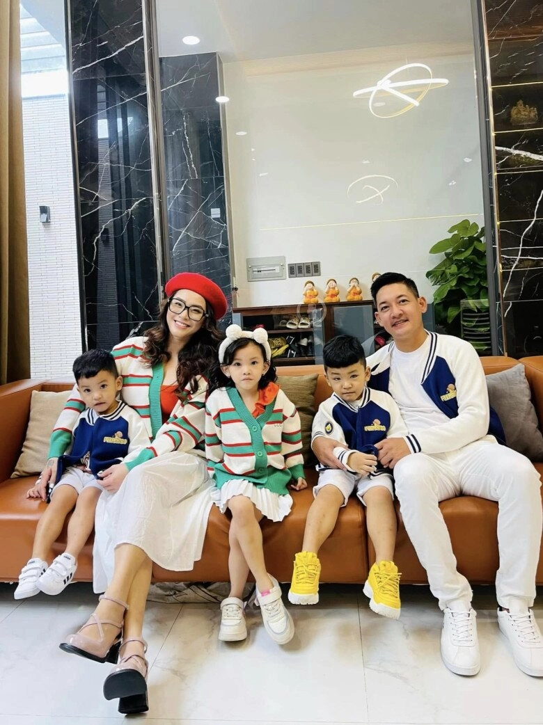 Mỹ nhân vbiz chủ động dừng đẻ phương trinh jolie vì muốn chăm con chu toàn oanh yến mỗi lần sinh là phải bán nhà - 11