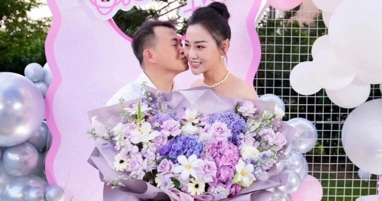 Mỹ nhân việt được chồng đại gia khóa môi trong ngày sinh nhật shark bình mê mẩn phương oanh con trai bầu hiển lãng mạn - 10