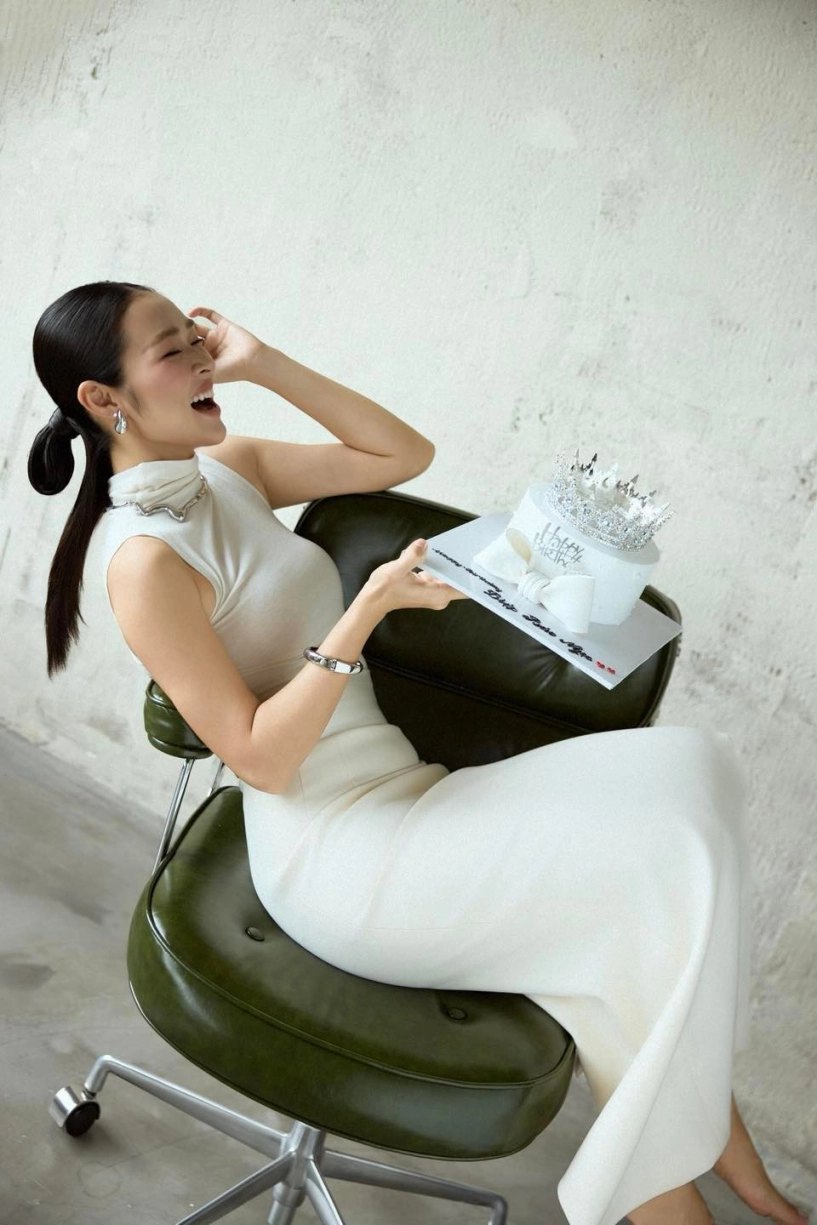 Mỹ nhân việt được khen xinh như baifern pimchanok đón tuổi mới rạng ngời - 4