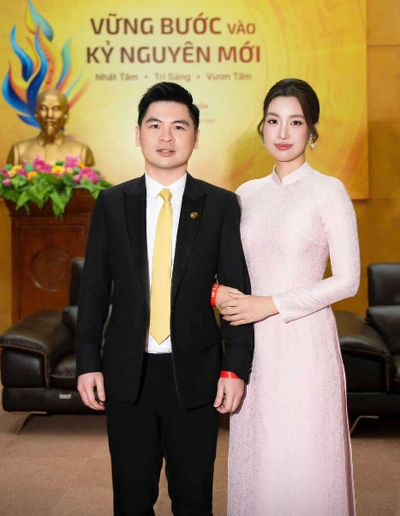 Mỹ nhân việt làm sếp ở công ty nhà chồng hào môn đỗ mỹ linh là phó chủ tịch linh rin giữ chức giám đốc - 5