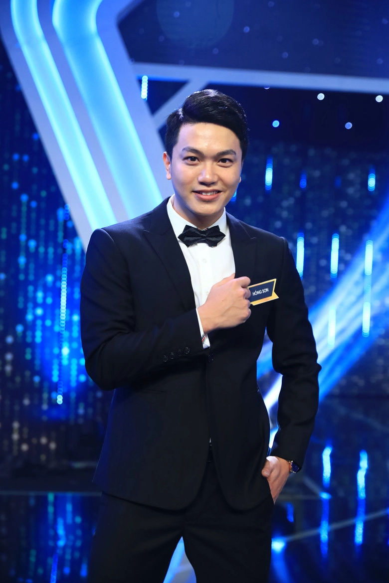 Nam mc xót xa cảnh nhà tan hoang sau trận lụt ở nghệ an chiếc tivi mới tặng mẹ cũng bị lũ cuốn đi mất rồi - 8