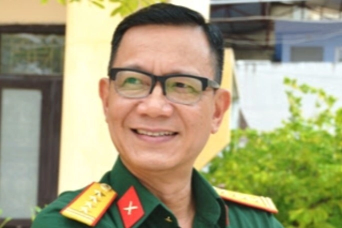 Nam nsưt mang quân hàm đại tá từng làm thợ xây nay có hôn nhân viên mãn bên vợ là nsnd - 3