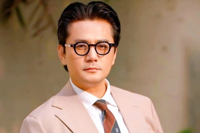 Nam tài tử từng làm giám đốc ở mỹ mỗi ngày nhận cả trăm tin nhắn đòi tiền đến mức không dám xem - 1