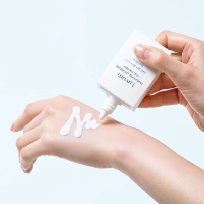 Nên chọn kem chống nắng có chỉ số spf 30 spf 50 hay spf 70 spf 100 để bôi da - 1