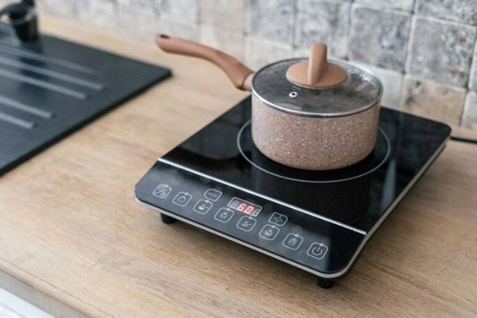 Ngày càng nhiều người đưa bếp từ vào danh sách đen cho tiền cũng không mua vì những lý do này - 1