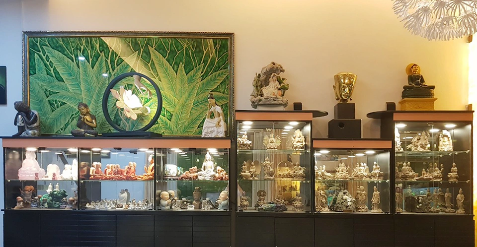 Nghệ sĩ việt sưu tầm đổ cổ cực hiếm chi bảo giữ bảo vật quốc gia nsnd kim cương sở hữu bức tượng 200 năm tuổi - 11