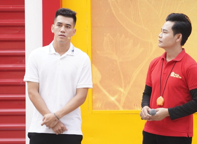 Nghẹn lòng cầu thủ tiến linh 8 tuổi mới biết mặt mẹ công vinh quỳ khóc khi mẹ bỏ thuốc chuột vào thức ăn - 2