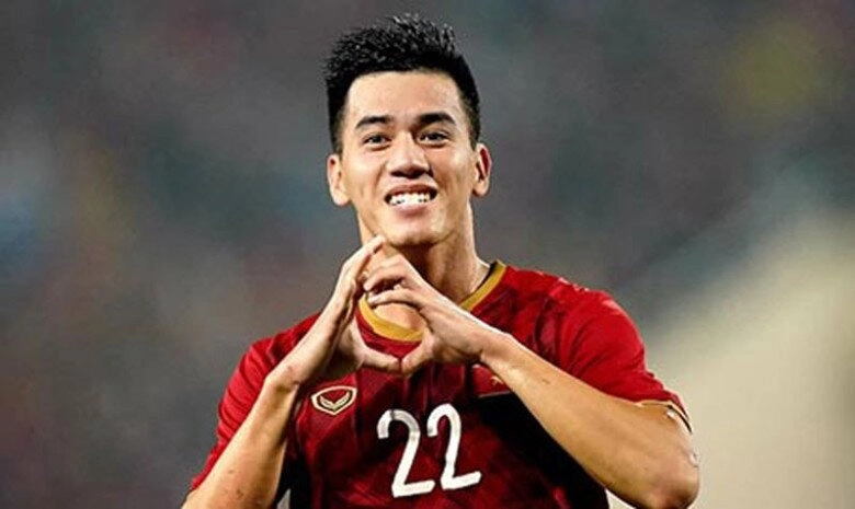 Nghẹn lòng cầu thủ tiến linh 8 tuổi mới biết mặt mẹ công vinh quỳ khóc khi mẹ bỏ thuốc chuột vào thức ăn - 3