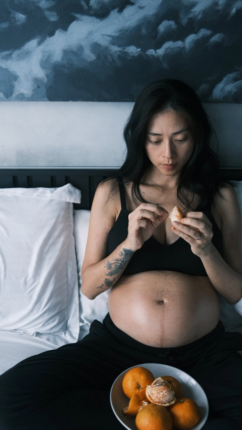 Ngô thanh vân sinh con đầu lòng với chồng trẻ huy trần ở tuổi u50 vỡ òa khoảnh khắc da kề da với ái nữ - 6