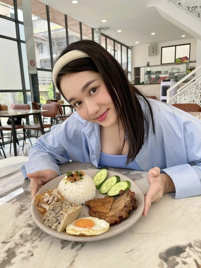Ngoại hình gây bất ngờ của trúc anh - nàng thơ phim mắt biếc hiện tại được ví von như hoa hậu phan như thảo - 11