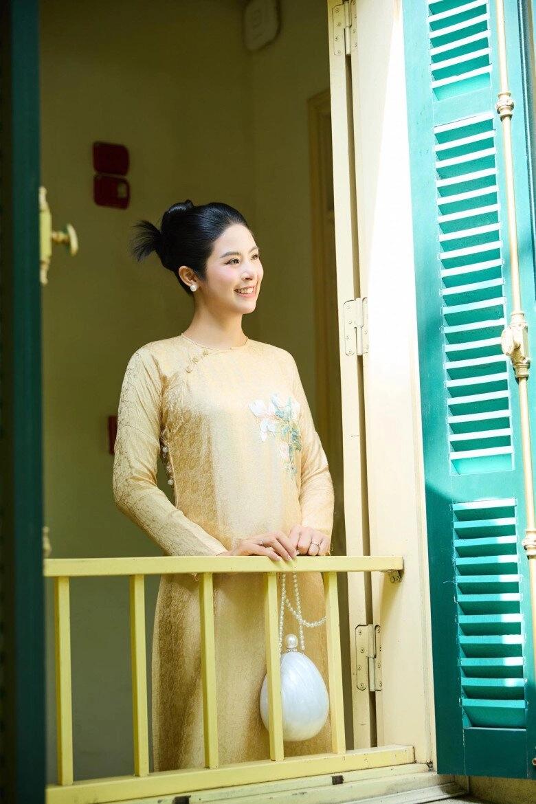 Ngọc hân và chồng lo lắng vì siêu âm thấy thai nhi đầu to hơn mức trung bình mẹ ruột đi theo chăm sóc từng chút một - 7