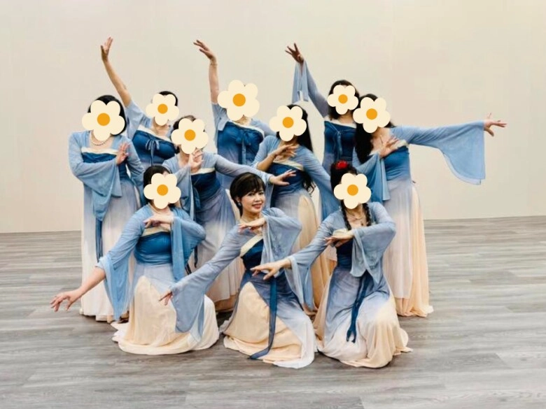 Ngọc huyền khoe dáng người cực dẻo như diễn xiếc ở tuổi nghỉ hưu con trai chí trung phải bái phục mẫu hậu - 2