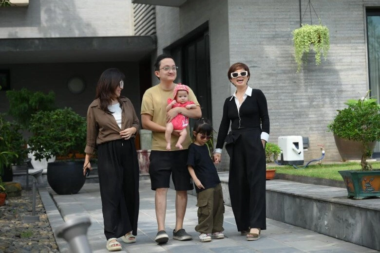 Ngọc huyền khoe dáng người cực dẻo như diễn xiếc ở tuổi nghỉ hưu con trai chí trung phải bái phục mẫu hậu - 5