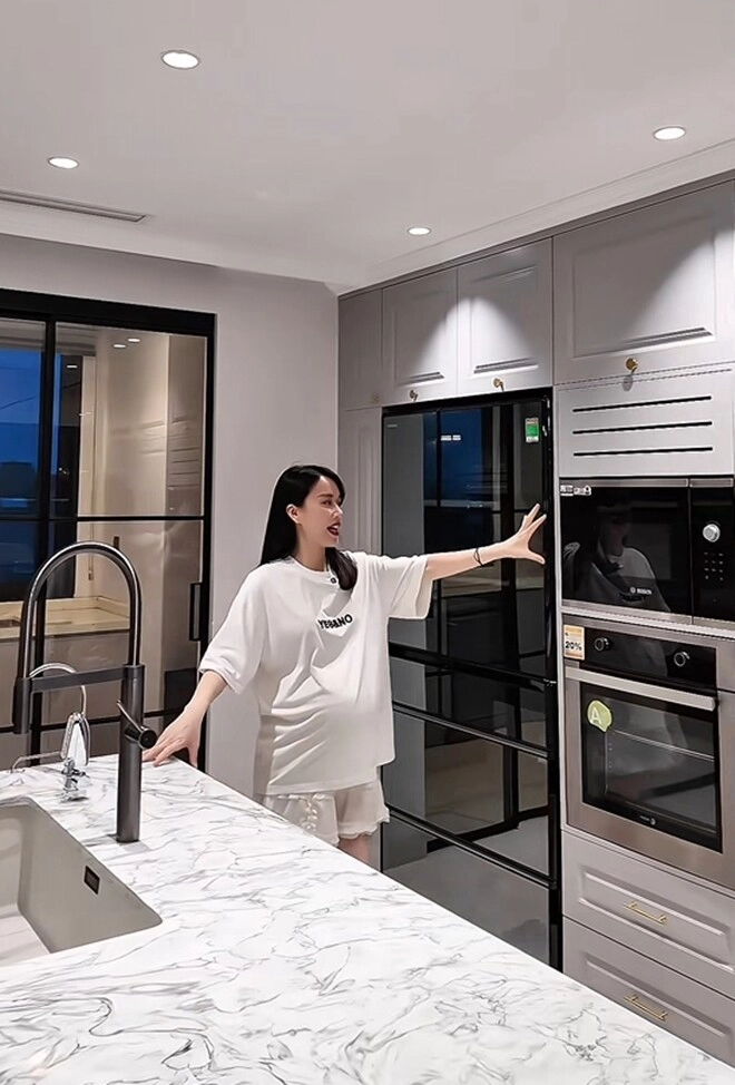 Ngôi nhà 9 tầng như cung điện của mc vtv vừa sinh con cho chồng tiến sĩ nhưng phòng giúp việc gây tranh cãi - 9