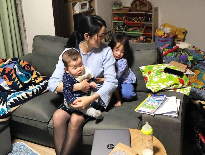 Ngủ cùng phòng với chồng cô đồng nghiệp cũ một đêm hôm sau tôi vội vã khuyên chị ly hôn - 2
