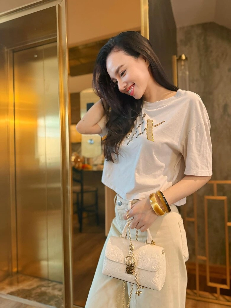 Người đẹp tây đô tuổi 40 bất ngờ bị cđm đào lại ảnh cũ cách đây 20 năm ai cũng sửng sốt vì nhan sắc đẹp đến rung động - 19