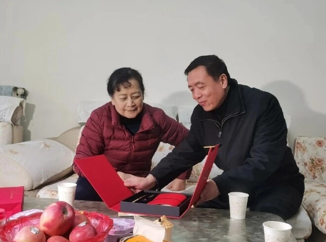 Người duy nhất thu phục được hồng hài nhi dung mạo khó ai sánh được hôn nhân kín tiếng khi lấy viện trưởng - 16