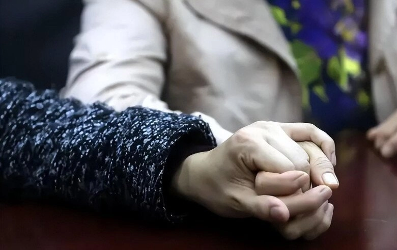 Người mẹ bán hết tài sản tìm con 2 tuổi mất tích 27 năm sau tìm thấy đứa con nói 1 câu khiến bà buồn ứa nước mắt - 6