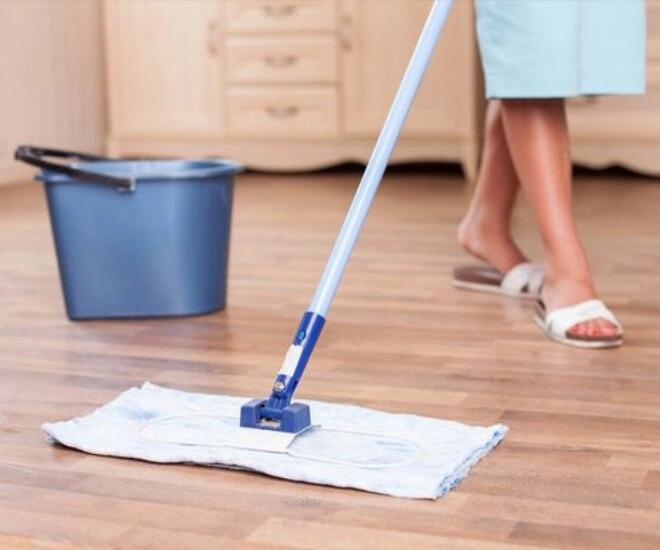 Người thông minh sẽ thêm nước vo gạo vào nước khi lau sàn chẳng trách cả tuần không lau nhà vẫn sạch không bám bụi - 1
