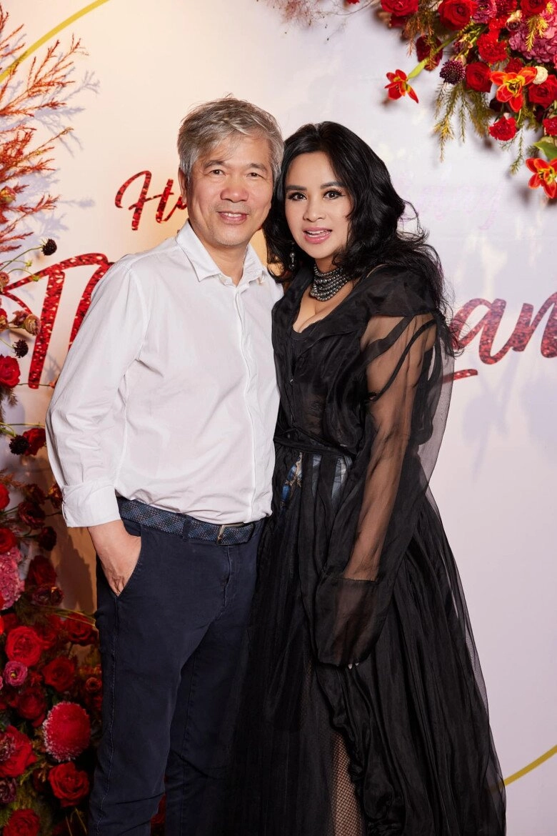 Diva thanh lam hạnh phúc từ ngày đón thành viên mới khoe tiểu công chúa giống mình như 2 giọt nước - 12