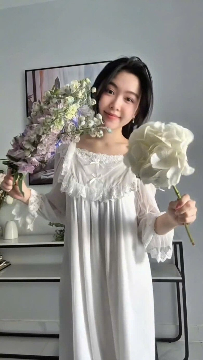 Nhan sắc con gái quyền linh khi để mặt mộc khiến nhiều người xao xuyến chỉ trong đoạn clip dài 1 phút - 11
