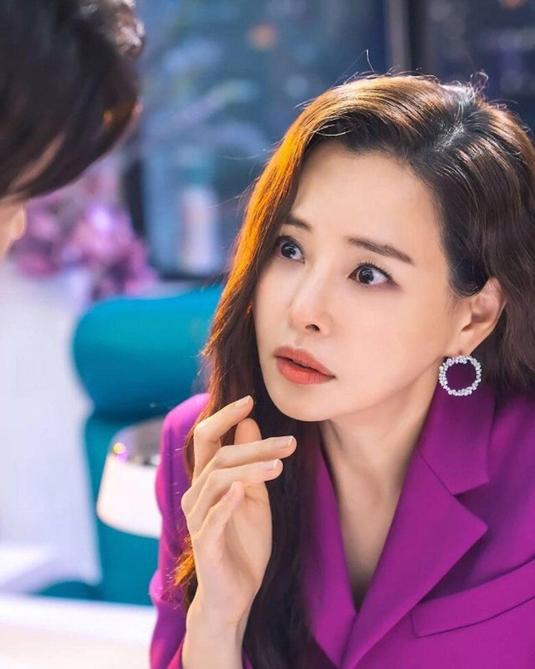 Nhan sắc cựu hoa hậu bị phạt thuế gần 100 tỷ đồng gấp đôi song hye kyo suýt phải bỏ con ở tuổi 40 - 6
