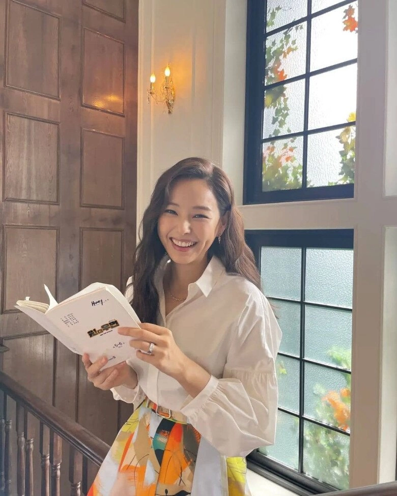 Nhan sắc cựu hoa hậu bị phạt thuế gần 100 tỷ đồng gấp đôi song hye kyo suýt phải bỏ con ở tuổi 40 - 9