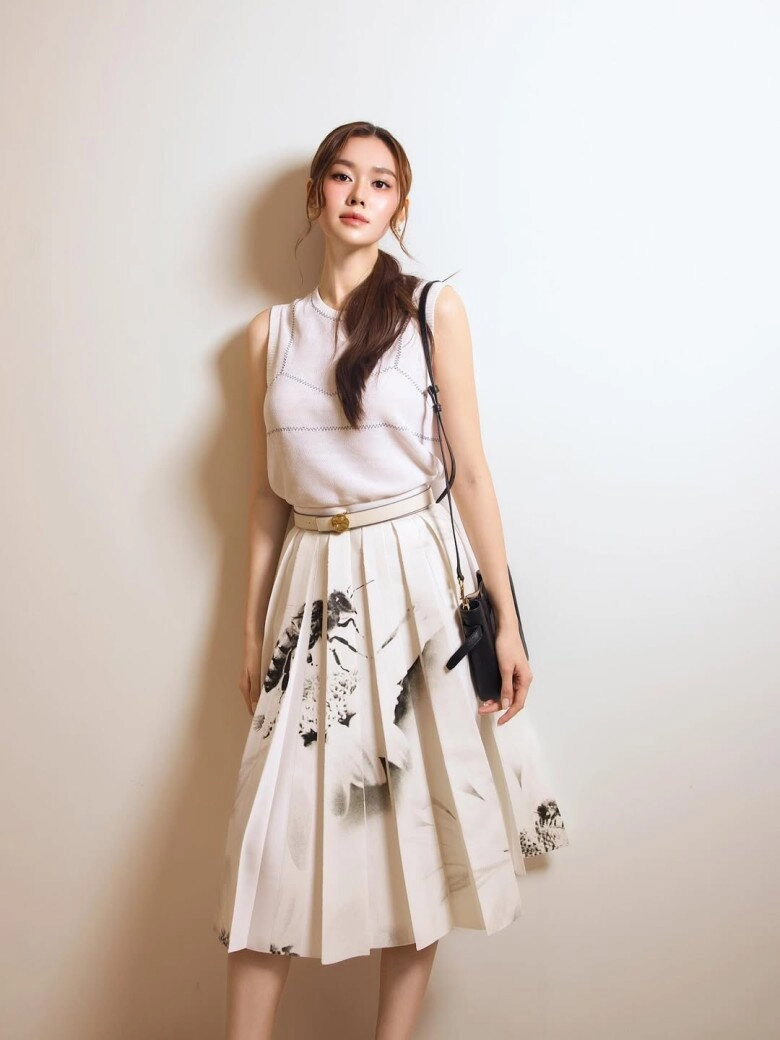Nhan sắc mịn màng như sương của á hậu tường san gây thương nhớ - 4