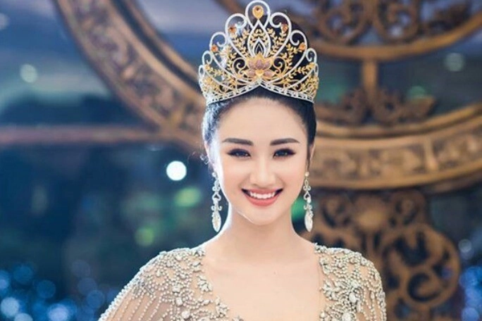 Nhan sắc nàng hậu xinh đẹp như hàm hương vừa đăng quang đã vội lấy chồng bỏ cuộc chơi - 3