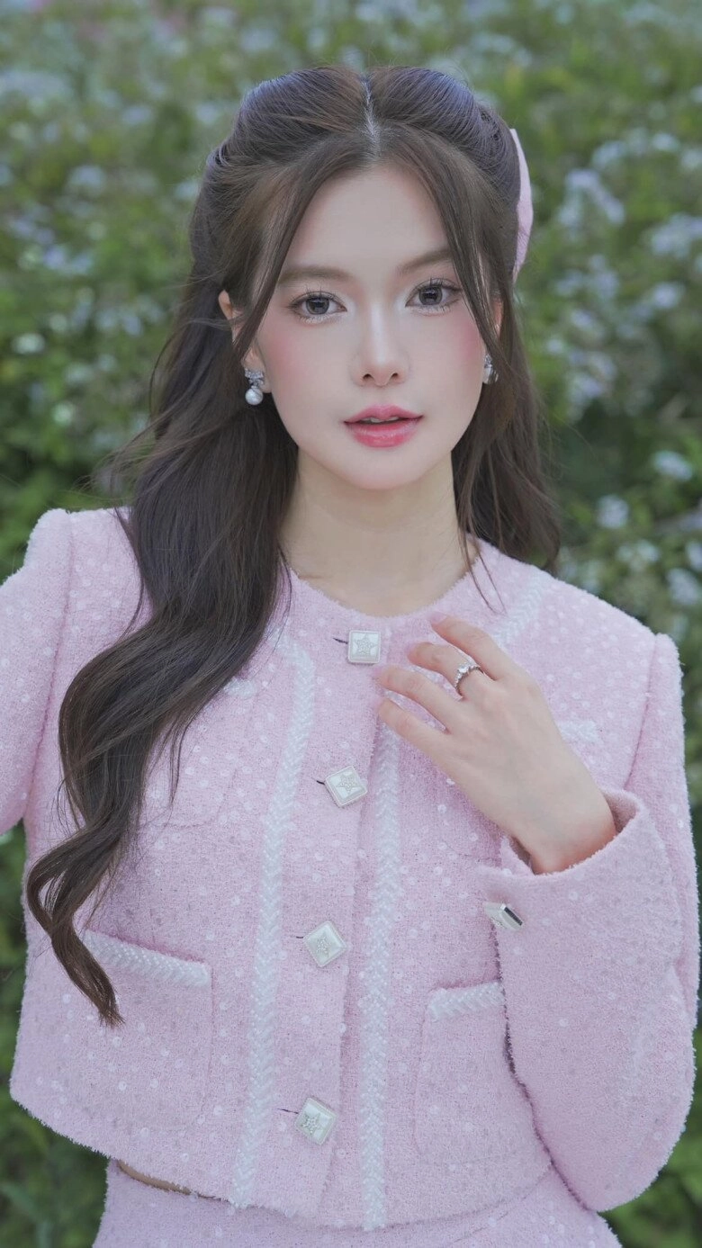 Nhan sắc nàng thơ mới của soobin sau màn phẫu thuật thẩm mỹ đại thành công hiện tại - trước kia như hai người khác - 9