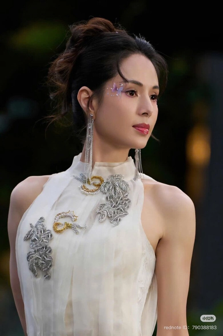 Nhan sắc tiểu long nữ kinh điển nhất màn ảnh sau 30 năm làm dân tình xôn xao kẻ chê bai người lại khen nức nở - 9