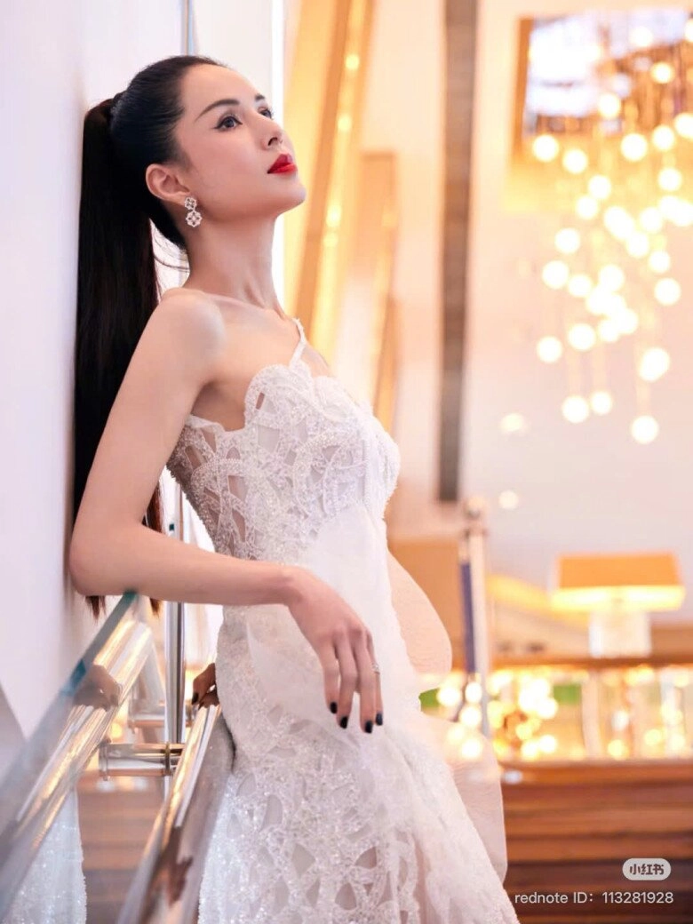 Nhan sắc tiểu long nữ kinh điển nhất màn ảnh sau 30 năm làm dân tình xôn xao kẻ chê bai người lại khen nức nở - 11
