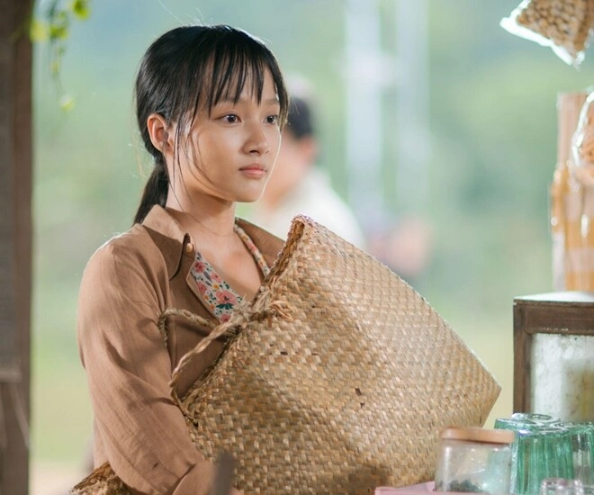 Nhan sắc trong trẻo của nữ diễn viên 2k1 gốc hưng yên khiến quốc trường phải thú nhận mê sắc đẹp - 1