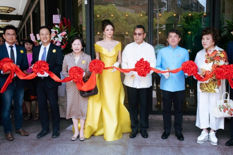 Nhan sắc vị khách mời muốn giật hoa cưới của hồ quỳnh hương lên truyền hình nước ngoài vẫn đẹp phát sáng - 12