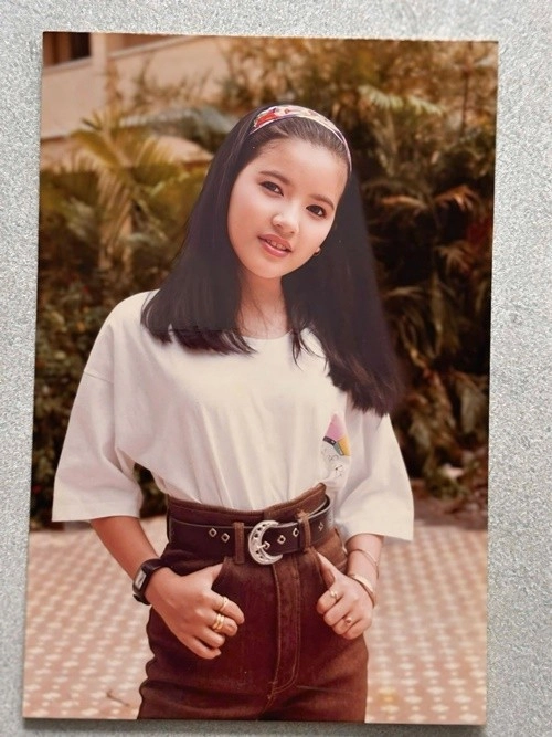 Nhan sắc xinh đẹp của ngọc trinh mùi ngò gai năm 19 tuổi - 1