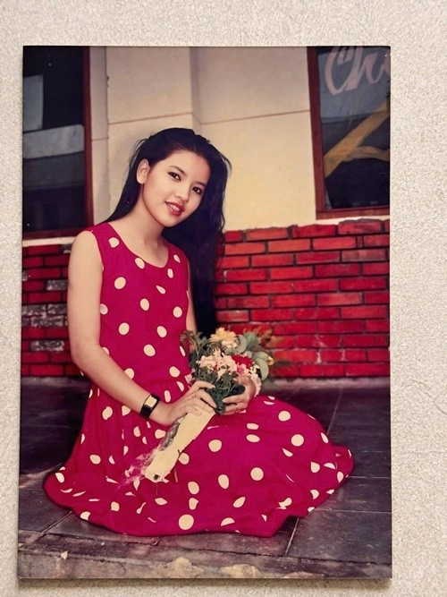 Nhan sắc xinh đẹp của ngọc trinh mùi ngò gai năm 19 tuổi - 3