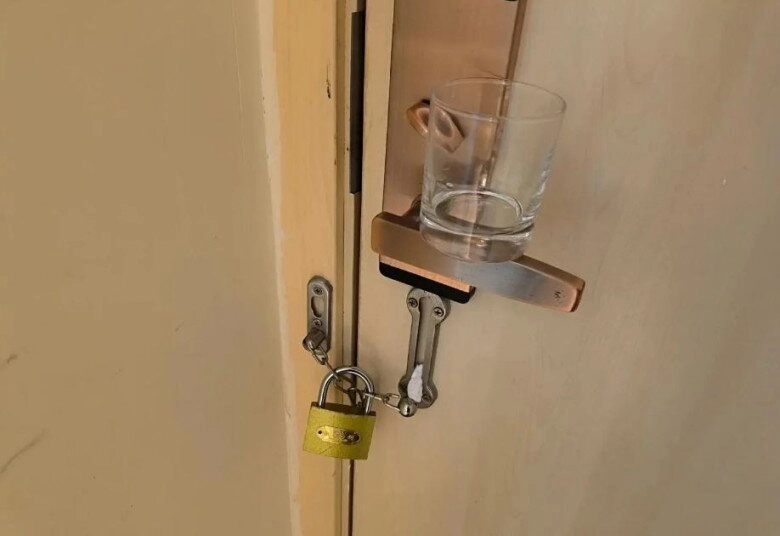 Nhân viên vệ sinh khách sạn tiết lộ nhận phòng xong đừng vội ngủ hãy kiểm tra 4 vị trí này trước kẻo thiệt thân - 6