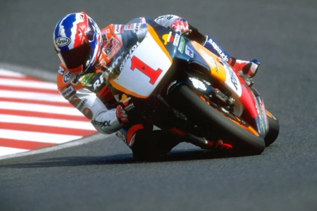 Những khoảnh khắc rợn da gà tại gp ý khi cảm xúc bùng nổ trên đường đua mugello imola và monza - 3