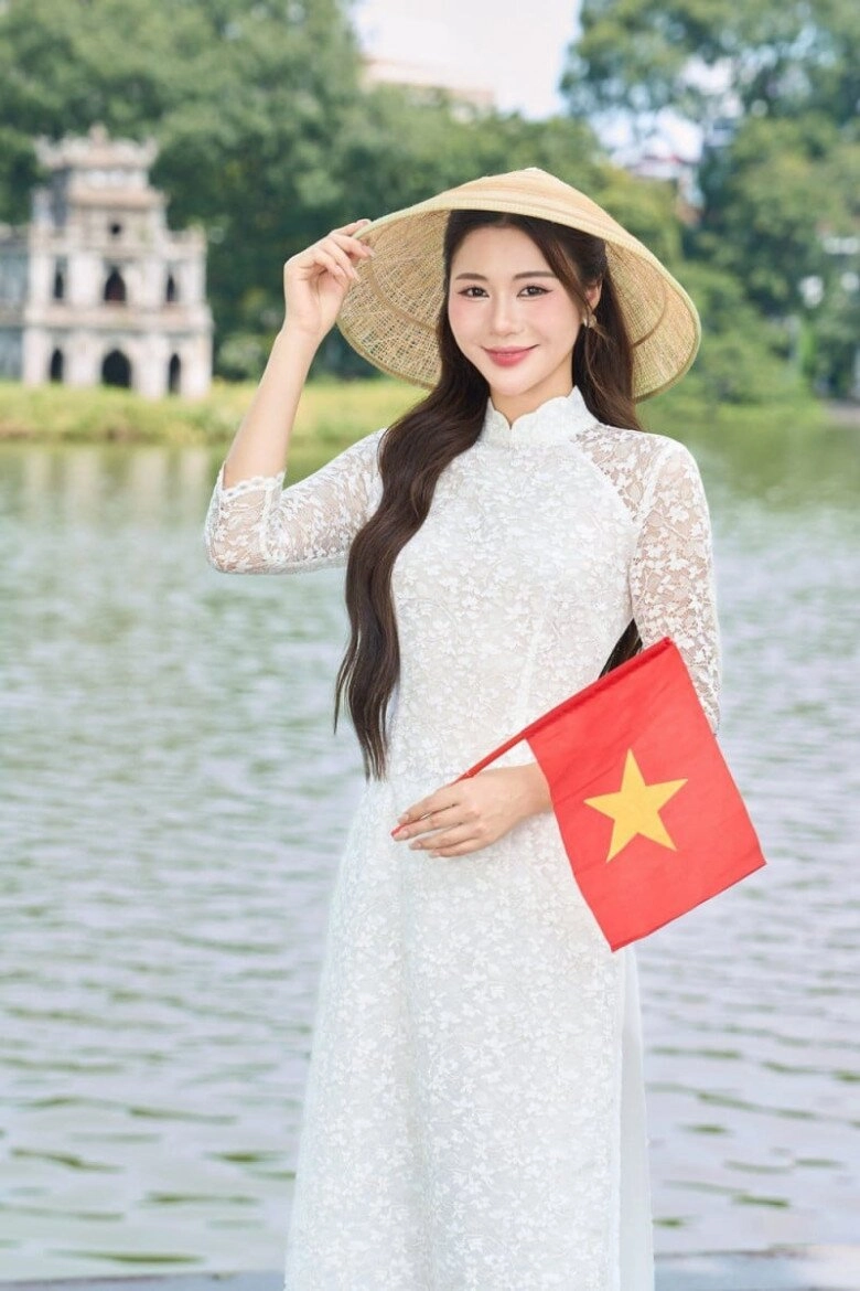 Những kiểu tóc đẹp để phối cùng áo dài khi chụp ảnh 29 tôn lên ngũ quan hài hòa lại giúp chị em hack tuổi - 4